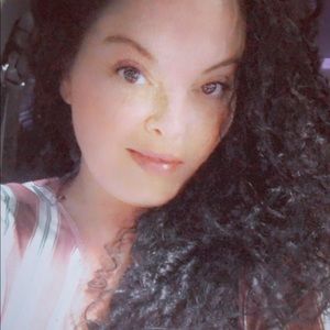 Meet your Posher, Candace